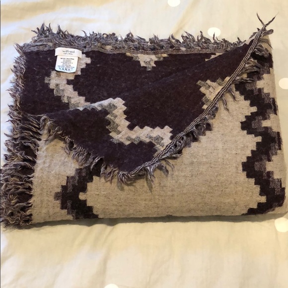 Aritzia Accessories - Wilfred Mosaic Wool Blanket Scarf